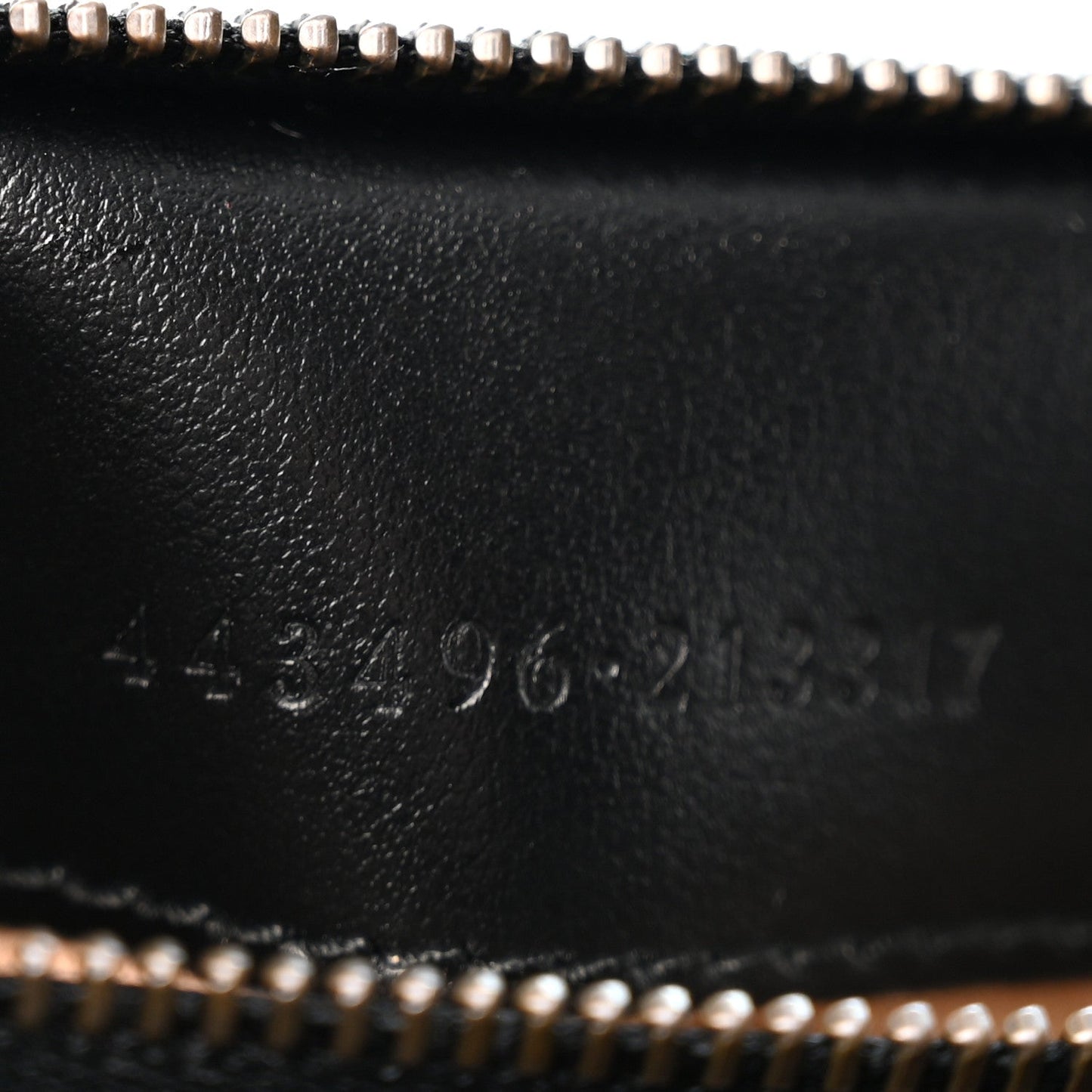 Calfskin Matelasse Medium GG Marmont Shoulder Bag Black