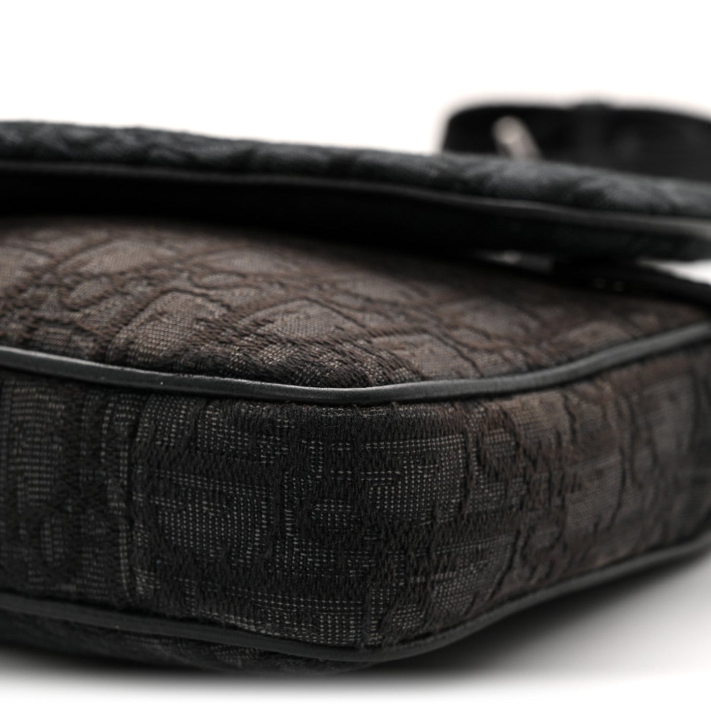 Oblique Saddle Triple Pouch Black