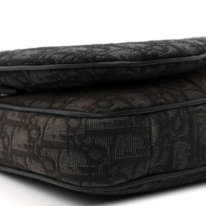 Oblique Saddle Triple Pouch Black